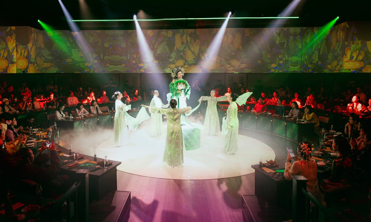 A Royal Feast Inside the Independence Palace: VietCharm's Culture & Dining Show Debuts in HCMC