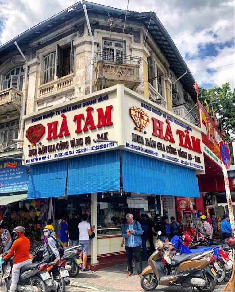 Saigon's Hà Tâm Gold Shop Has Quietly Closed. Vietnam's 2026 FX Rules Are the Bigger Story