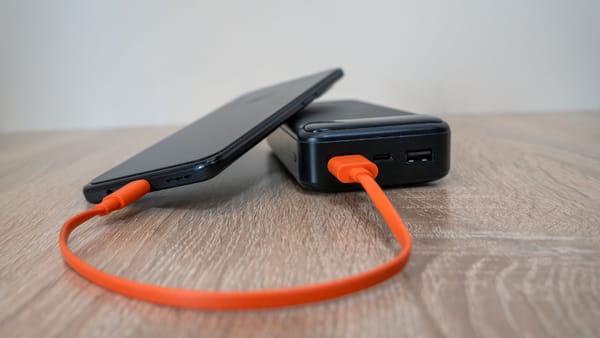 Vietnam's New Power Bank Rules Take Off July 1: Not a Ban, but Here's How to Pack Them