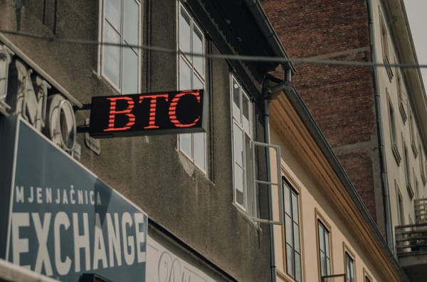 Vietnam's Crypto Fines Are Here, but the Clock for Binance Users Hasn't Started